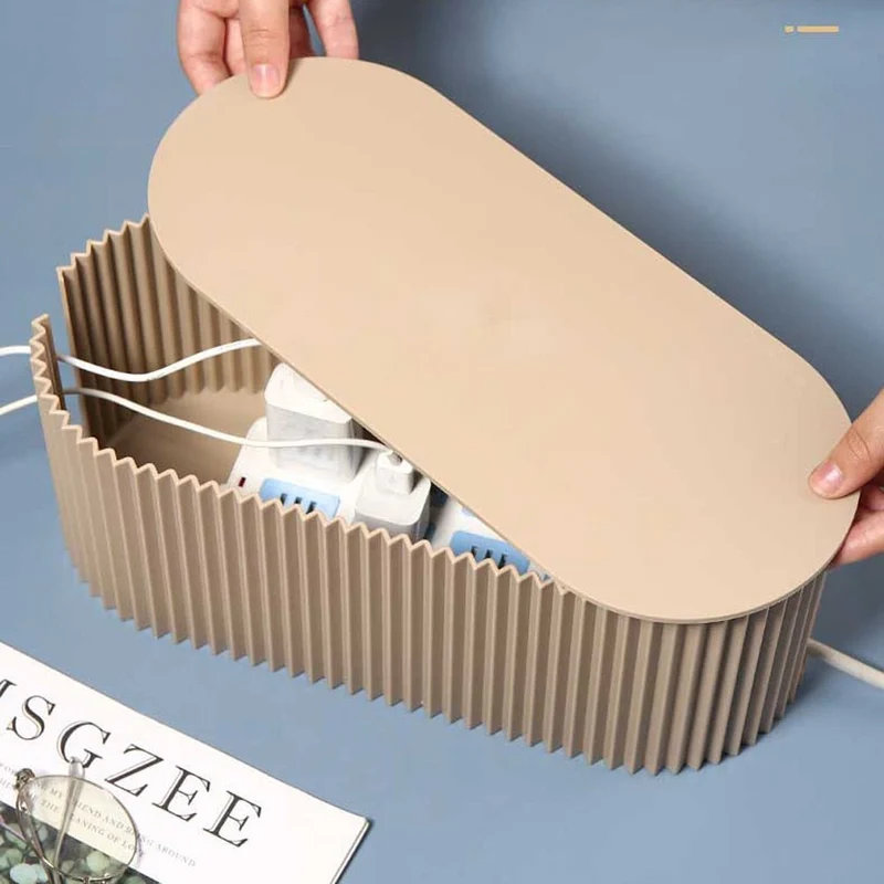 Stilfuld Kabelboks i Holdbart Plast – Skab Orden i Dit Hjem