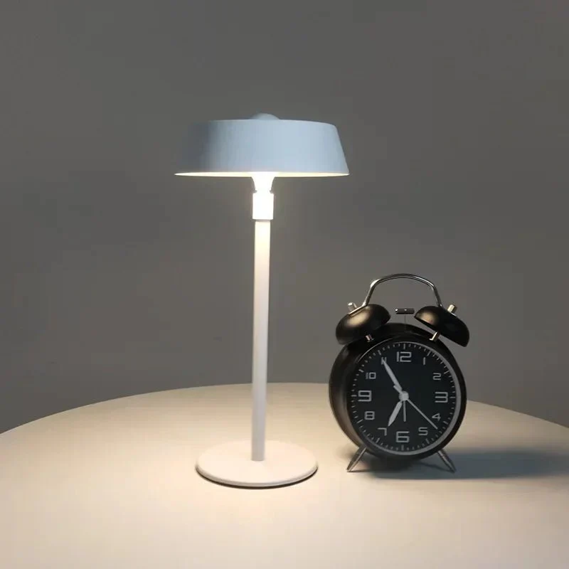 Bærbar og Genopladelig LED-lampe med Touchsensor