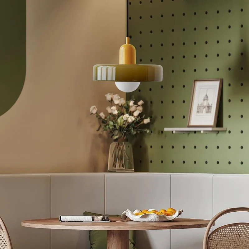 Farverig Glashængelampe med Moderne Bauhaus-Design