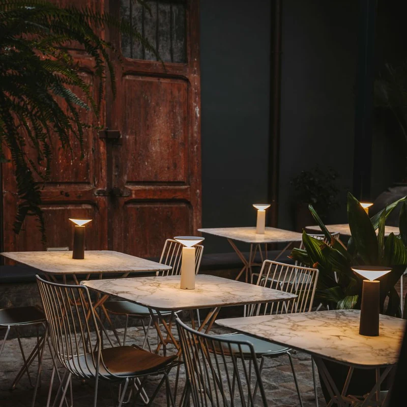 TriFlex LED-bordlampe - Fleksibel belysning til ethvert rum