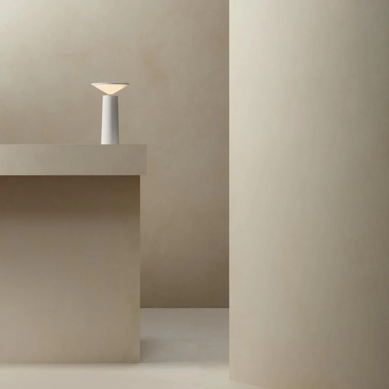 TriFlex LED-bordlampe - Fleksibel belysning til ethvert rum