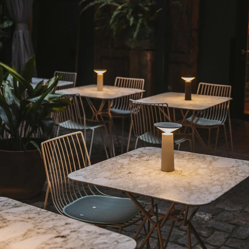 TriFlex LED-bordlampe - Fleksibel belysning til ethvert rum