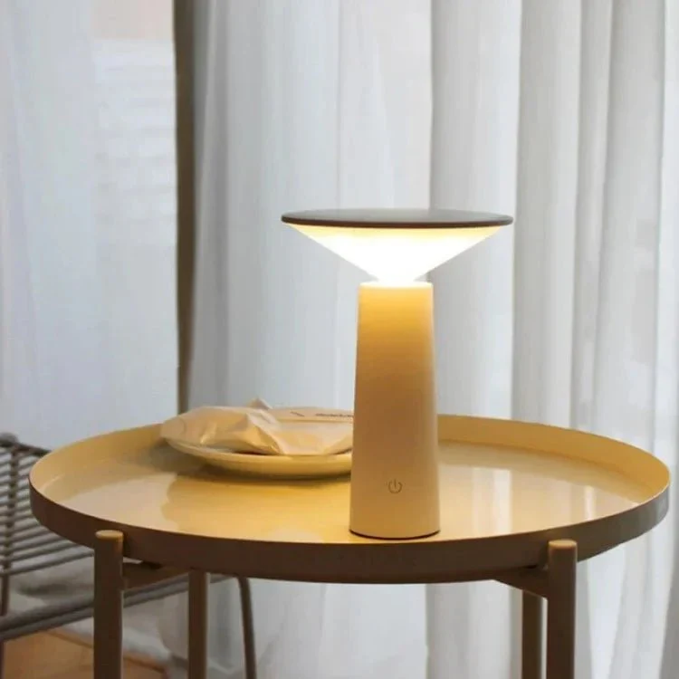 TriFlex LED-bordlampe - Fleksibel belysning til ethvert rum