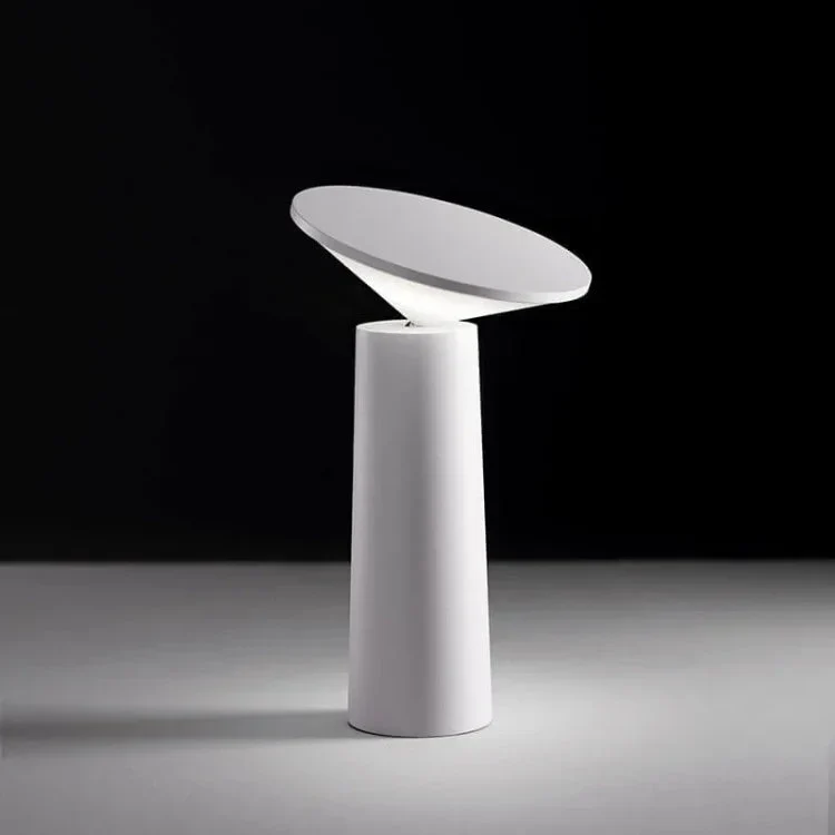 TriFlex LED-bordlampe - Fleksibel belysning til ethvert rum