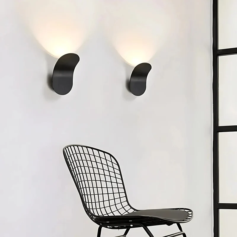 Stilfuld væglampe med integreret LED og moderne design