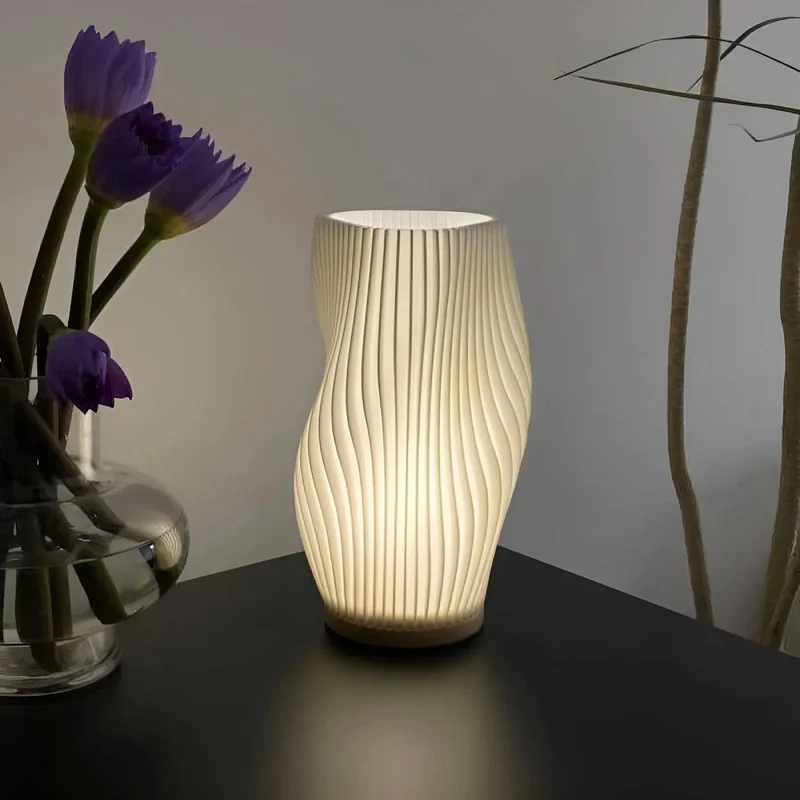 Velouté Bordlampe – Skab Beroligende Elegance i Dit Hjem