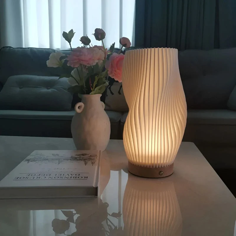 Velouté Bordlampe – Skab Beroligende Elegance i Dit Hjem