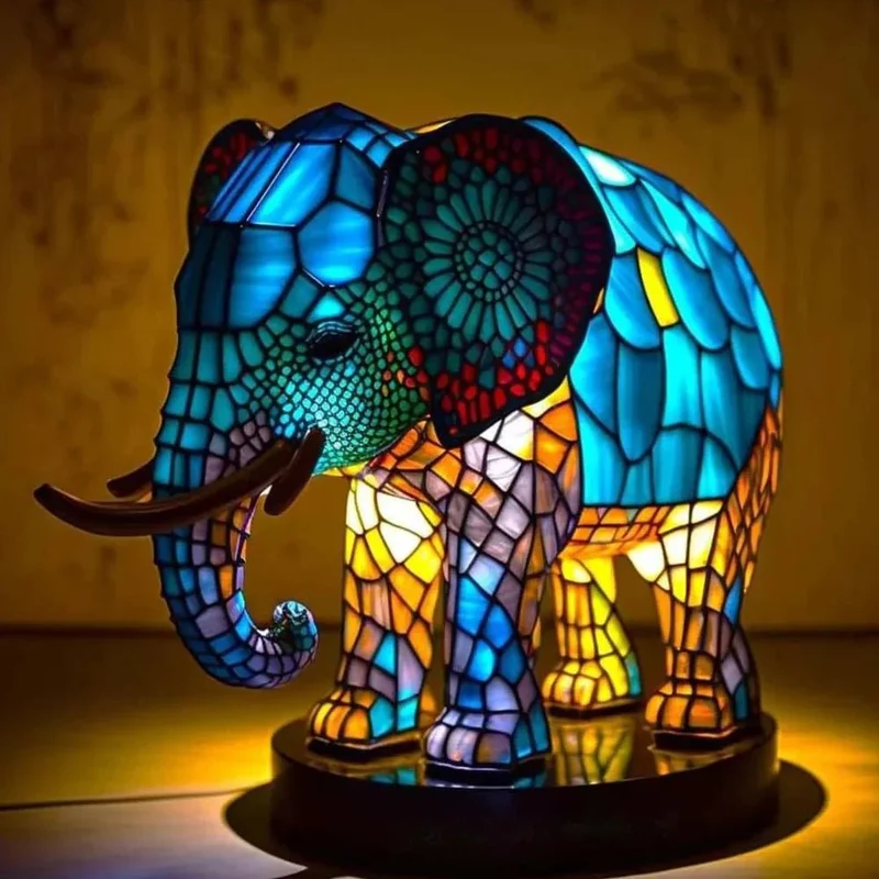 Unik Stained Glass Bordlampe med Dyreskulptur til Stemning