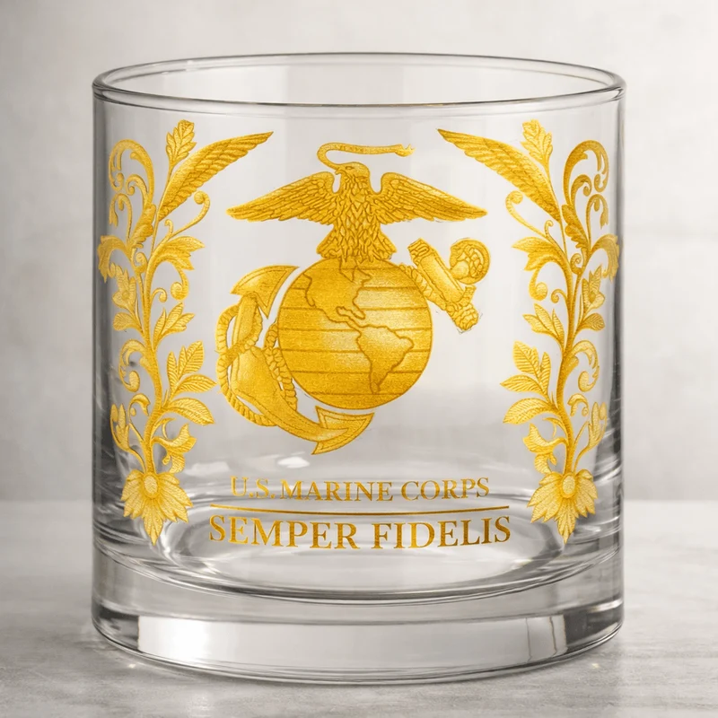 Eksklusivt Whiskyglas med Militæremblemer og Guldpræg