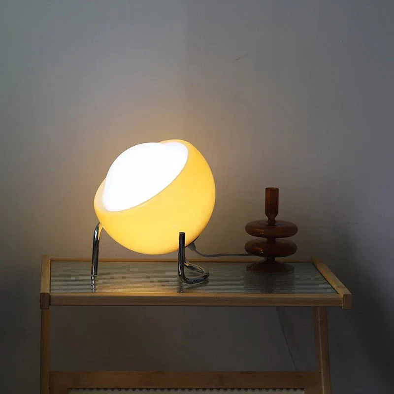 Retro LED Bordlampe med Elegant Design og Fleksibel Belysning