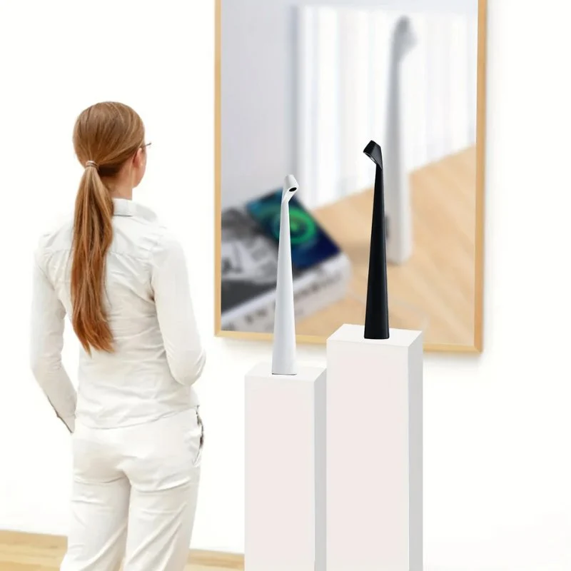 Genopladelig LED-bordlampe med justerbar belysning
