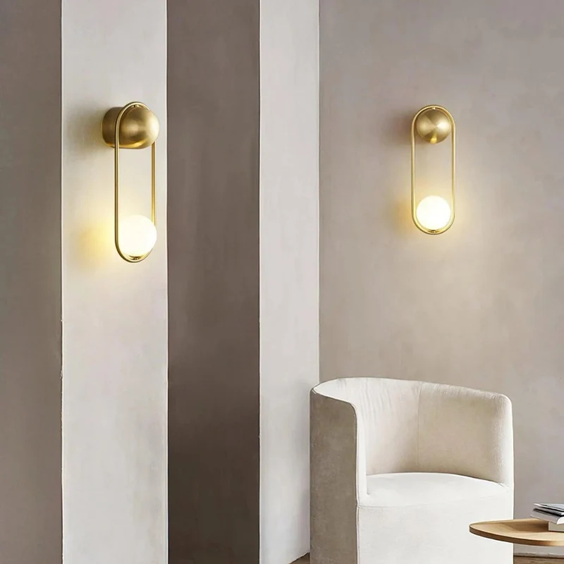 Elegant LED Væglampe i Metal - Skab Luksuriøs Atmosfære