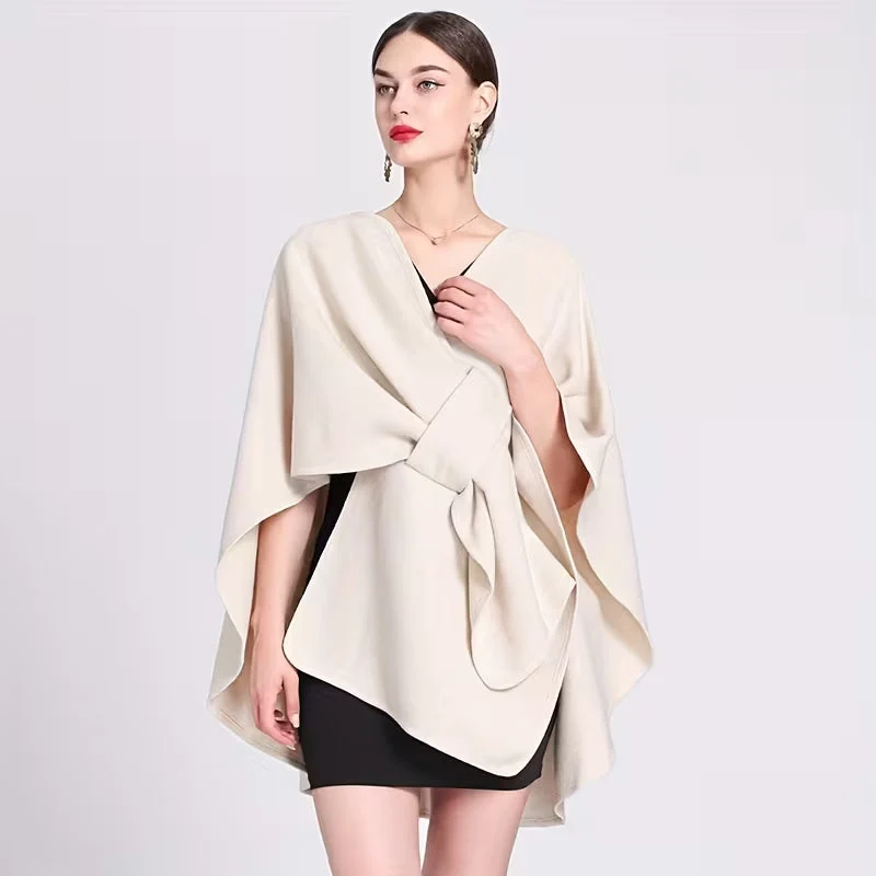 Elegant Poncho til Kvinder - Varm og Vindafvisende