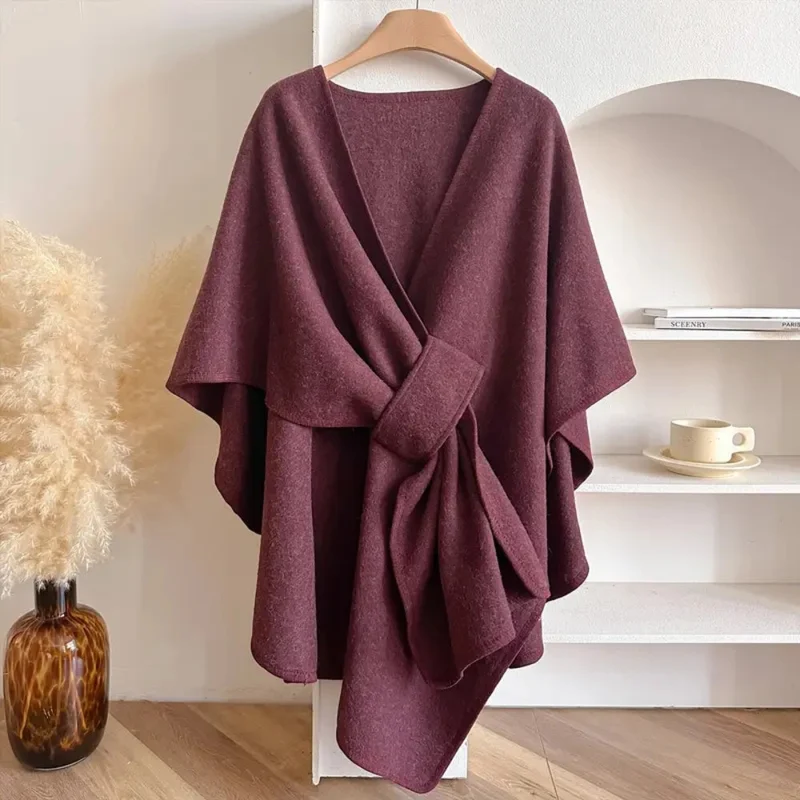 Elegant Poncho til Kvinder - Varm og Vindafvisende
