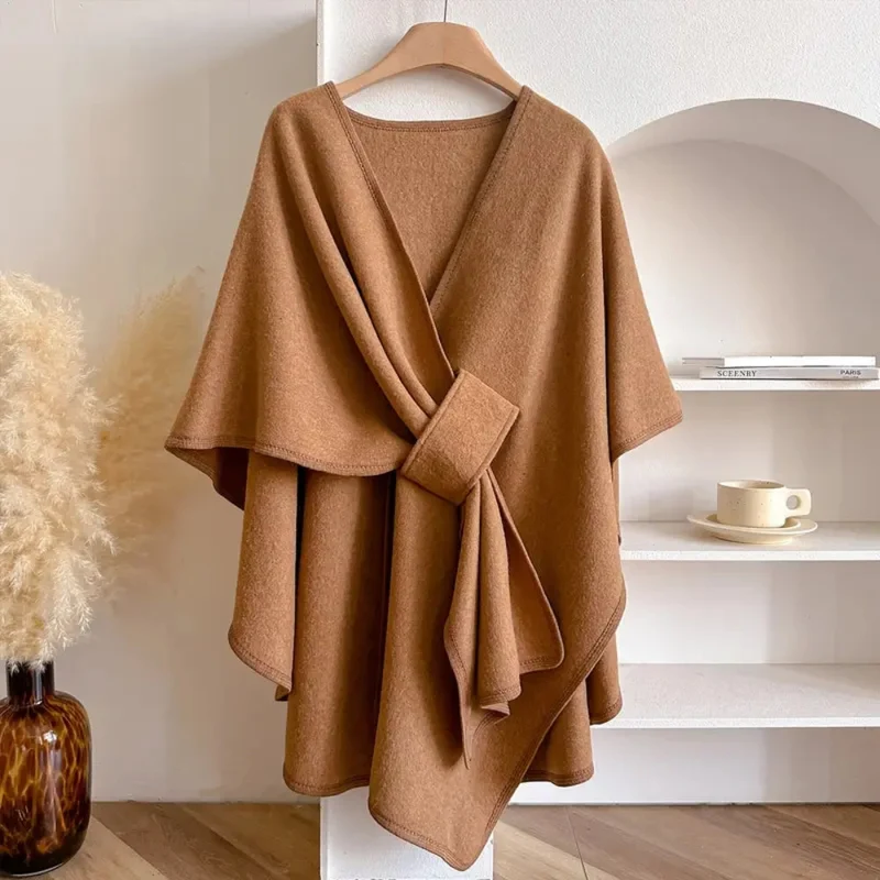 Elegant Poncho til Kvinder - Varm og Vindafvisende