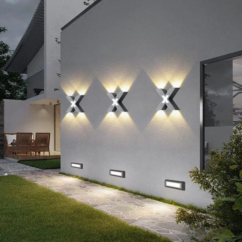 Energieeffektiv X-Form LED Udendørslampe - Stilfuld & Holdbar