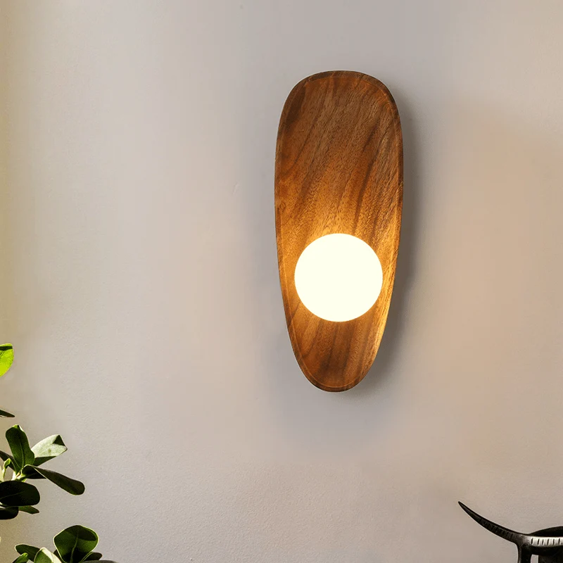 Væglampe i Naturtræ - Skab Hygge med Bæredygtigt Design