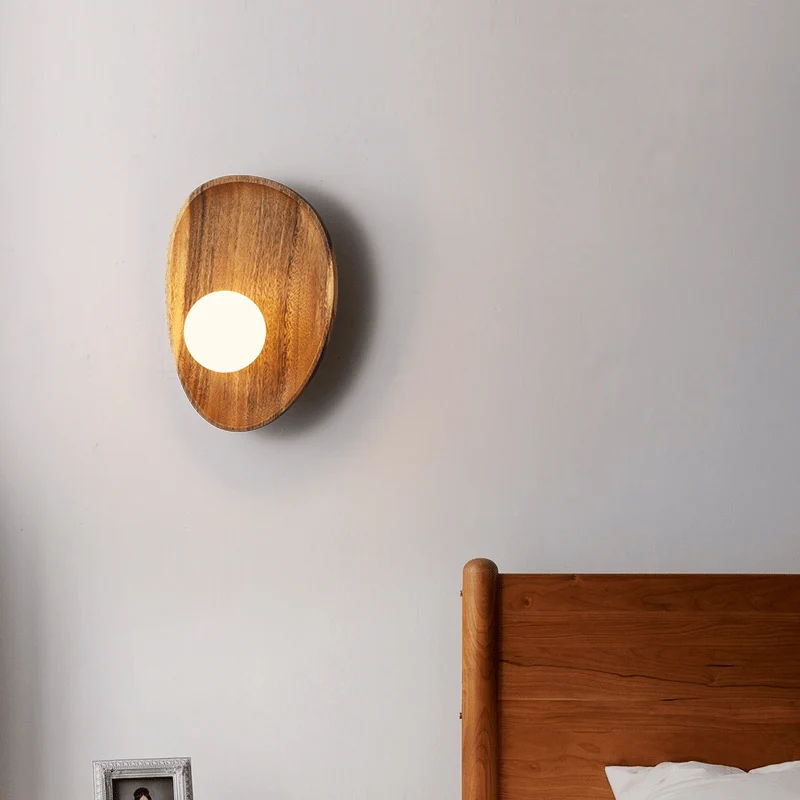 Væglampe i Naturtræ - Skab Hygge med Bæredygtigt Design