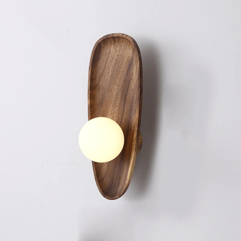 Væglampe i Naturtræ - Skab Hygge med Bæredygtigt Design