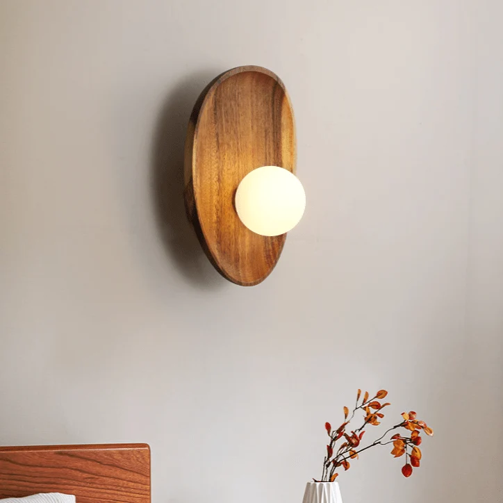 Væglampe i Naturtræ - Skab Hygge med Bæredygtigt Design