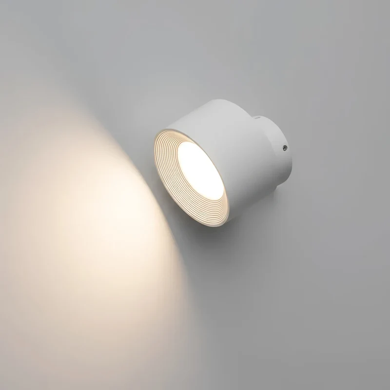 Moderne Væglampe med USB Opladning og Justerbare Lysindstillinger