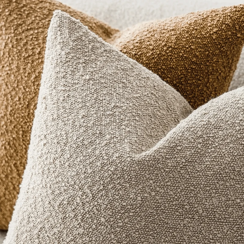 Elegant pudebetræk i tidløst design til sofa og seng