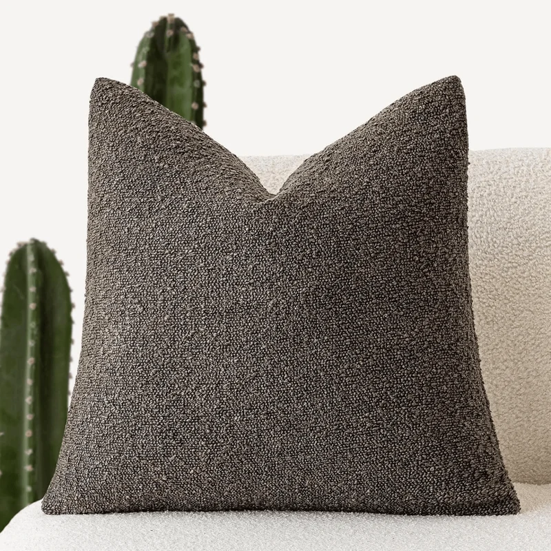 Elegant pudebetræk i tidløst design til sofa og seng