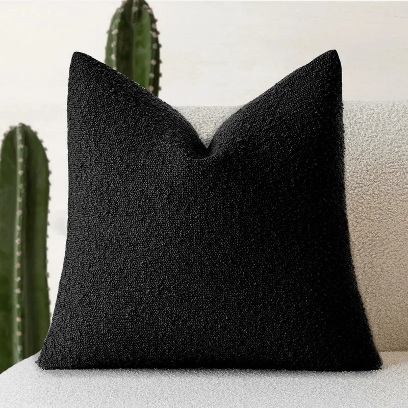 Elegant pudebetræk i tidløst design til sofa og seng