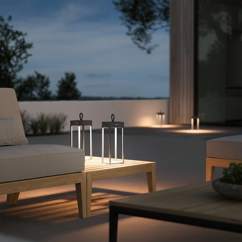 Bærbar LED Lanterne: Justerbar Lys til Terrasse & Have