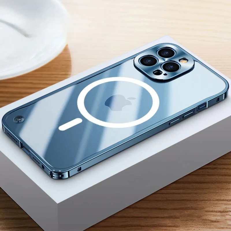 Elegant iPhone Pro Max Cover med Metal og MagSafe