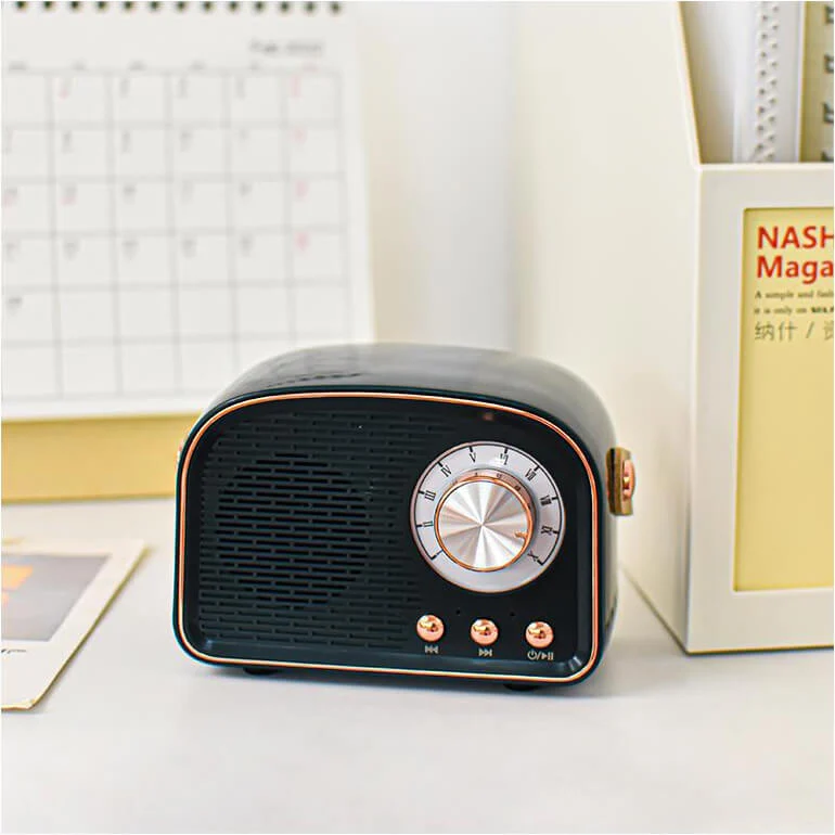 Retro Bluetooth Højttaler med Fyldig Lyd og Lang Batterilevetid