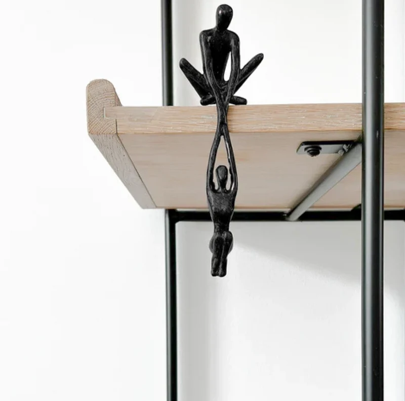 Moderne Par Skulptur til Hylder – Stilren og Unik Dekoration