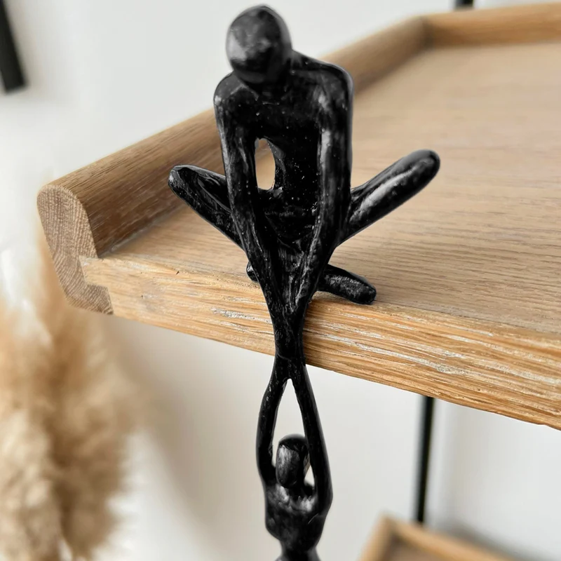 Moderne Par Skulptur til Hylder – Stilren og Unik Dekoration
