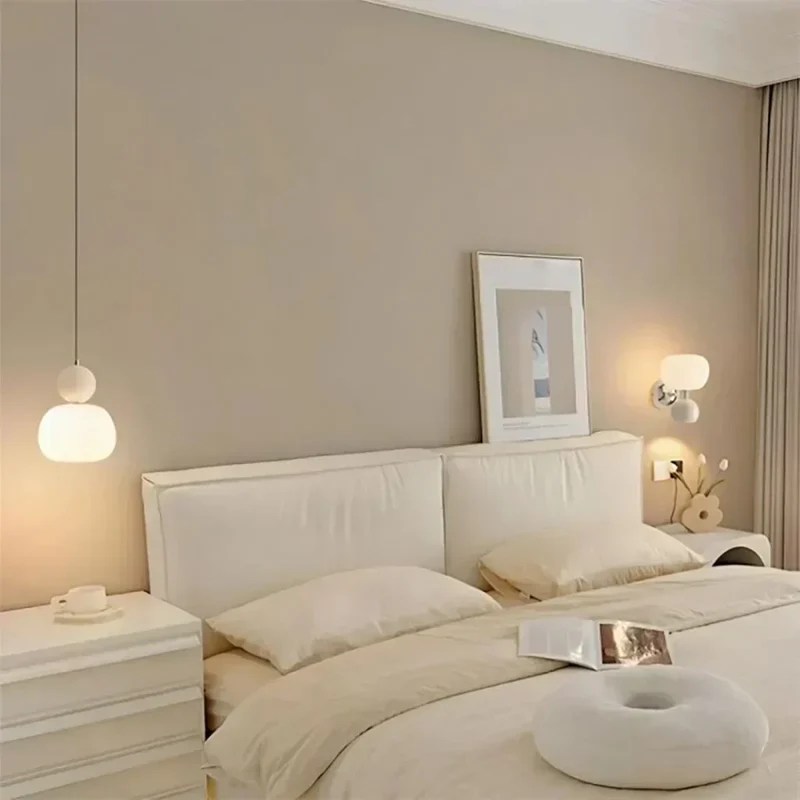 Elegant Pendel i Art Deco Stil med Blød Belysning
