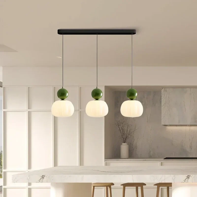 Elegant Pendel i Art Deco Stil med Blød Belysning