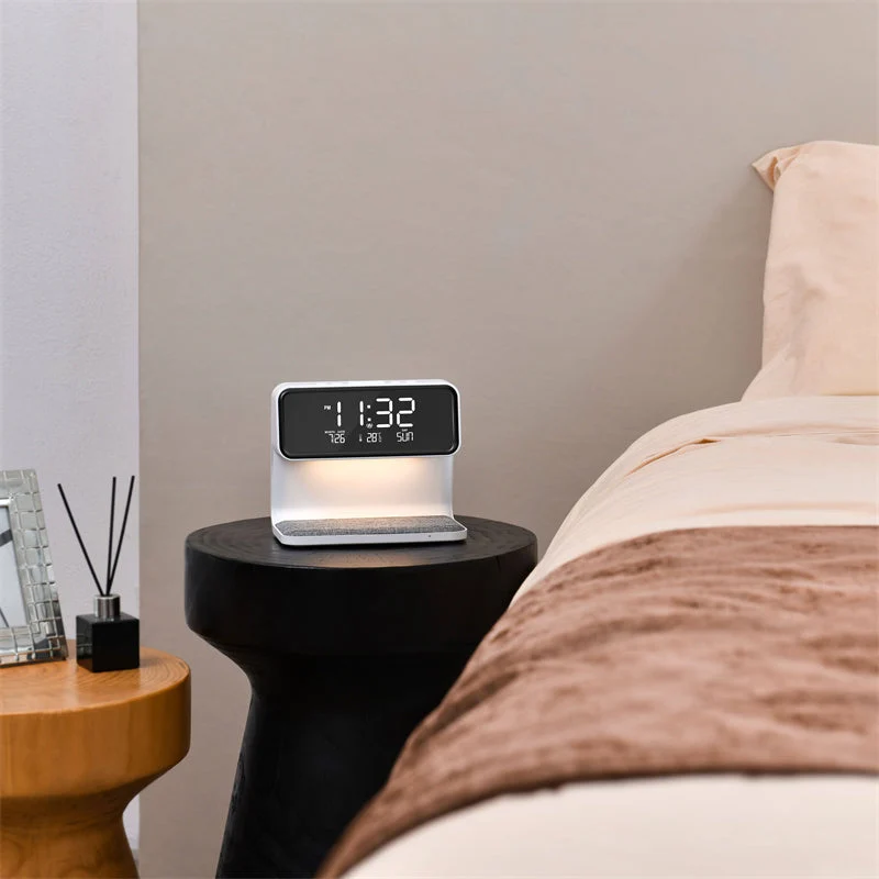 Natlampe med Trådløs Oplader – Smart og Pladsbesparende