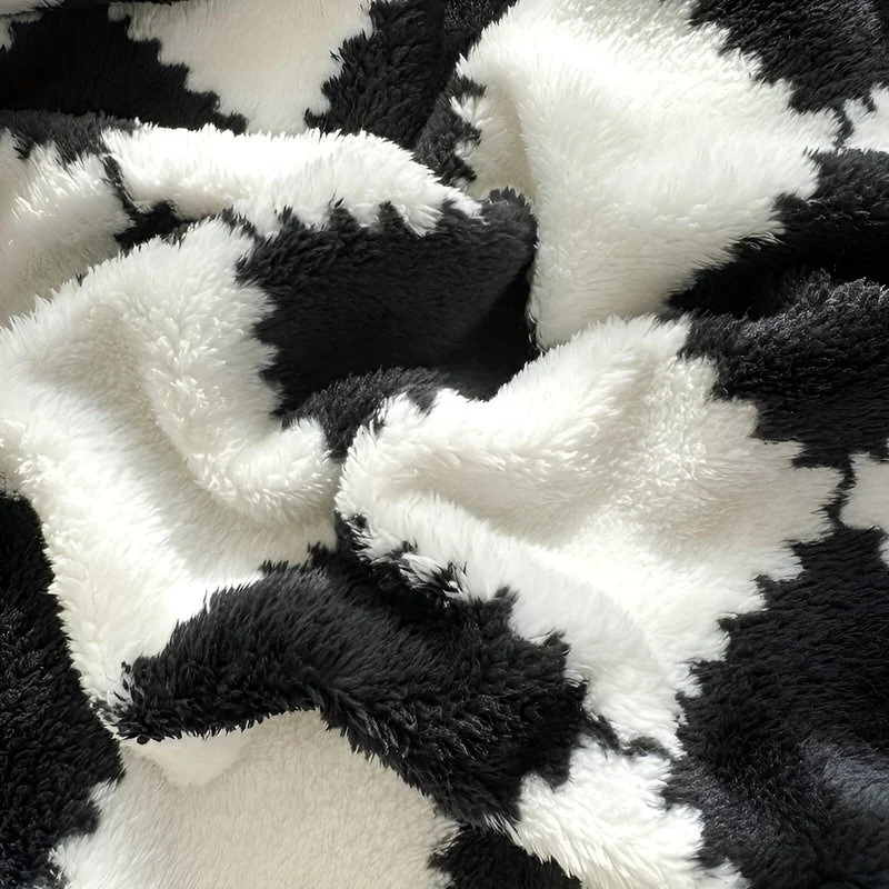Blødt Multifarvet Fleece Tæppe - Perfekt til Sofa & Seng