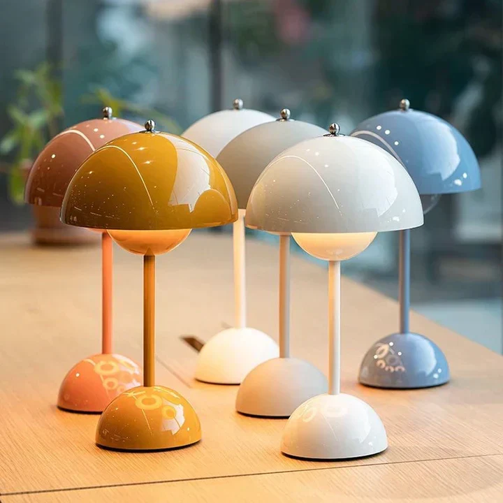 Nordisk Bordlampe i Svampeform – Justerbar Lysstyrke