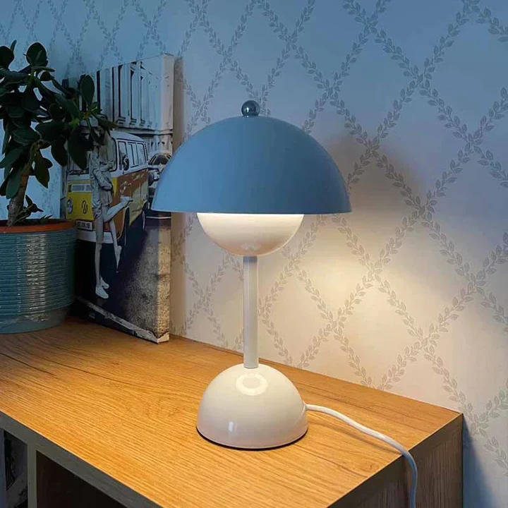 Nordisk Bordlampe i Svampeform – Justerbar Lysstyrke
