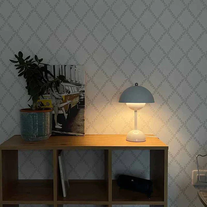 Nordisk Bordlampe i Svampeform – Justerbar Lysstyrke