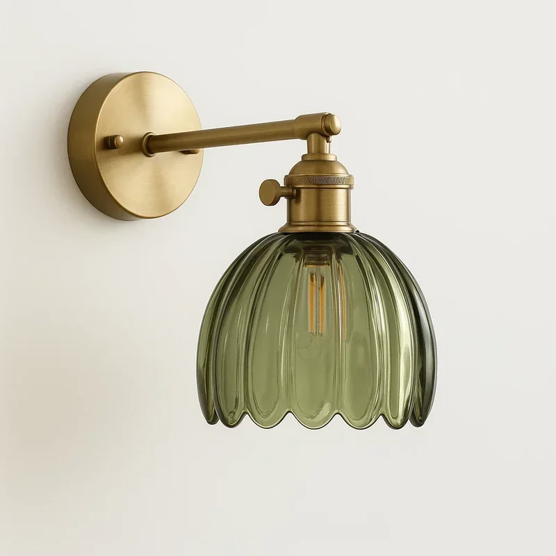 Elegant Væglampe i Glas – Vintage Design og Varmt Lys