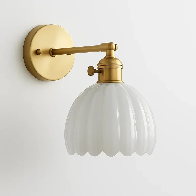 Elegant Væglampe i Glas – Vintage Design og Varmt Lys