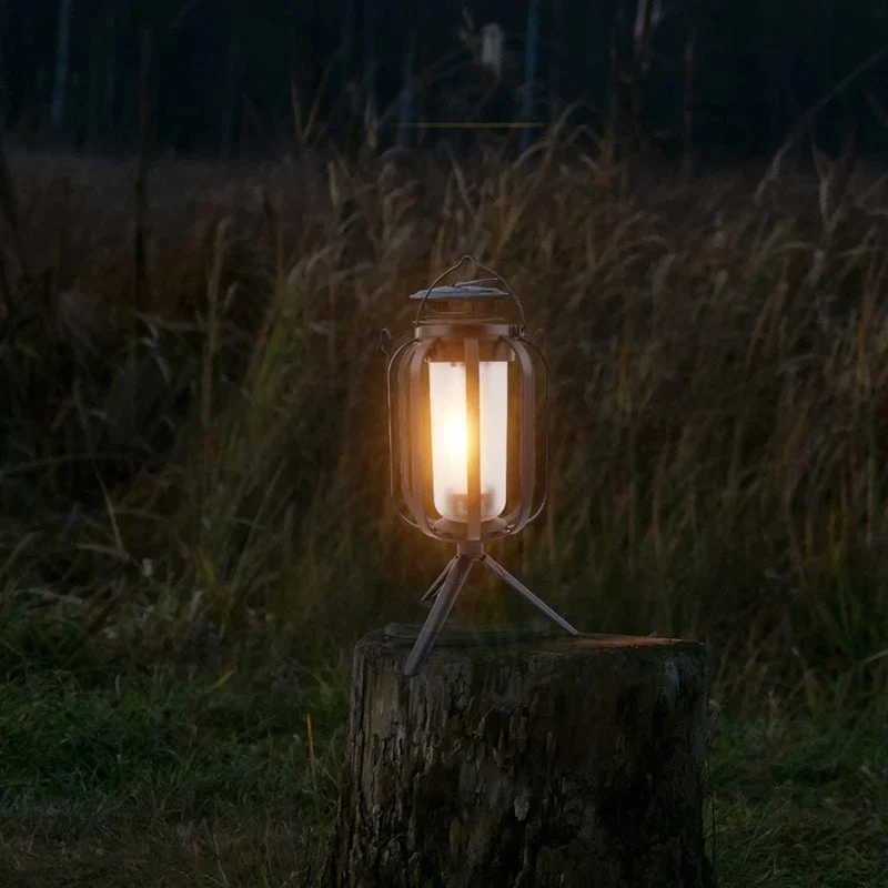 Solcelle- og USB-opladelig LED-lanterne med flammeeffekt