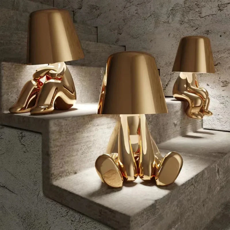 Dekorativ LED Bordlampe med Unik Skulpturel Design
