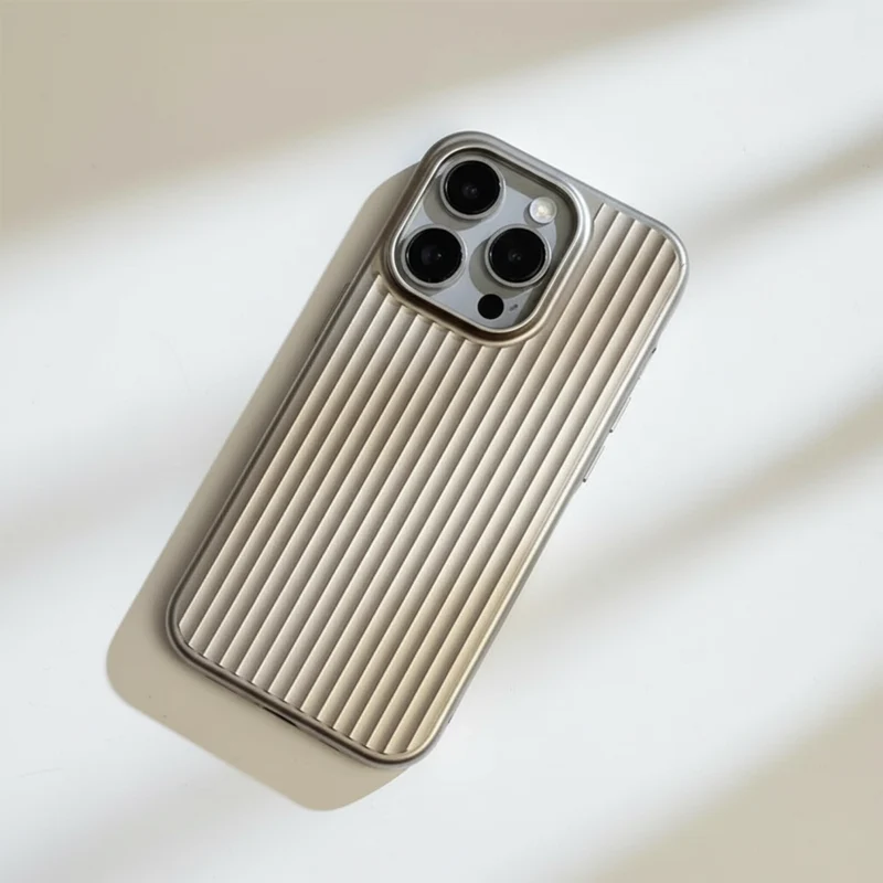 Sikker iPhone Beskyttelse: Slankt & Stødabsorberende Cover