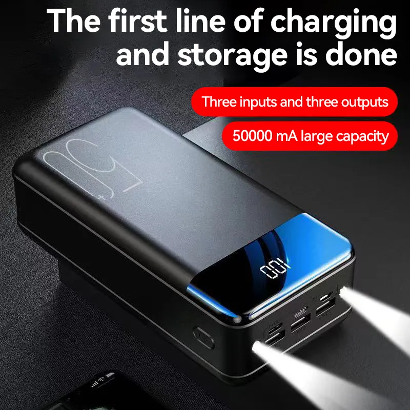 Kraftfuld Powerbank 50,000 mAh - Hurtig Opladning på Farten