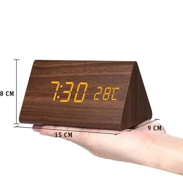 Elegant LED Vækkeur med Justerbar Lysstyrke og Temperaturvisning