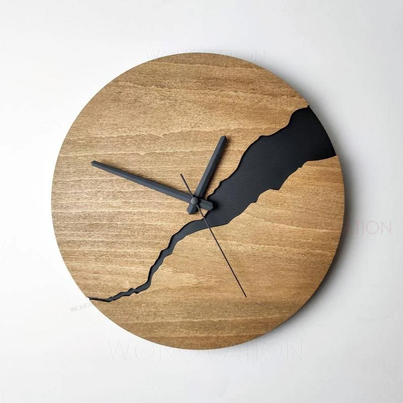 Minimalistisk Vægur i Træ - Tidløst Design til Moderne Hjem