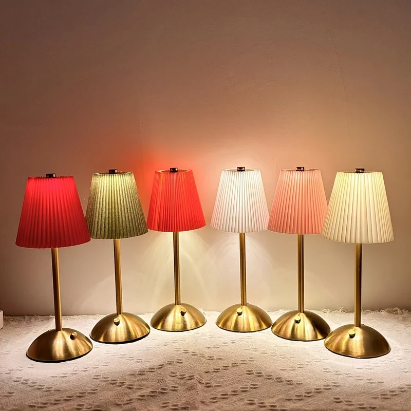Stilfuld LED Bordlampe med Berøringskontrol & Genopladning