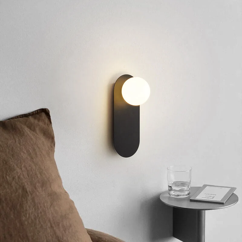 Elegant Væglampe i Glas – Blødt Lys & Skandinavisk Design